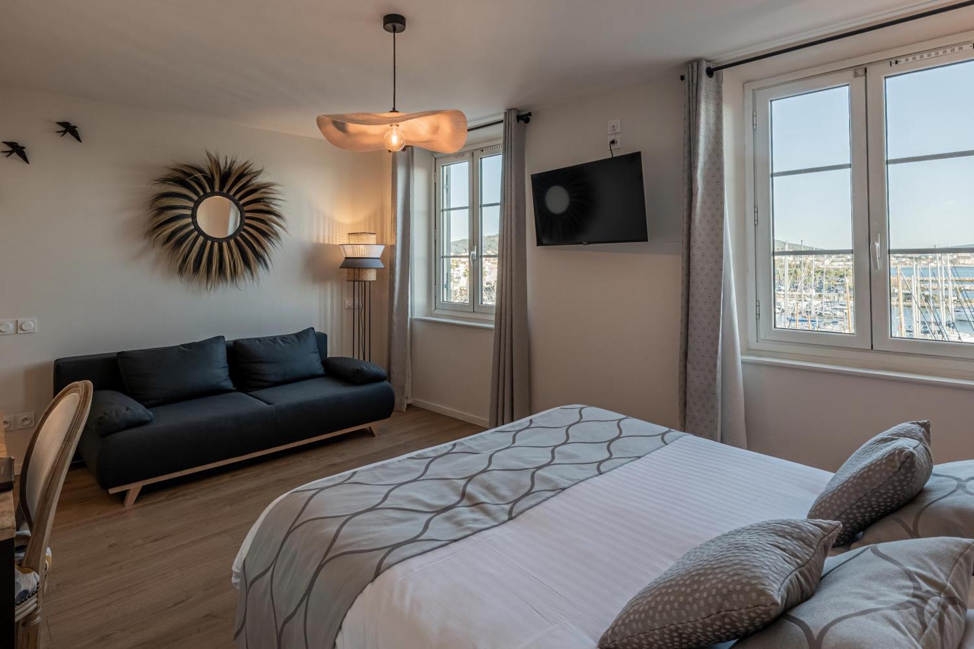 Hotel Restaurant De La Tour Sanary-sur-Mer Zewnętrze zdjęcie