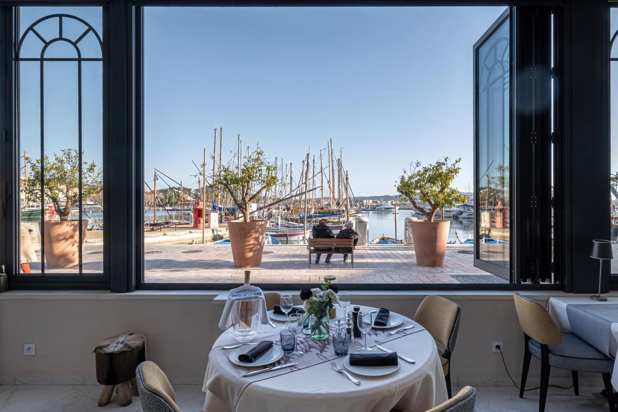 Hotel Restaurant De La Tour Sanary-sur-Mer Zewnętrze zdjęcie