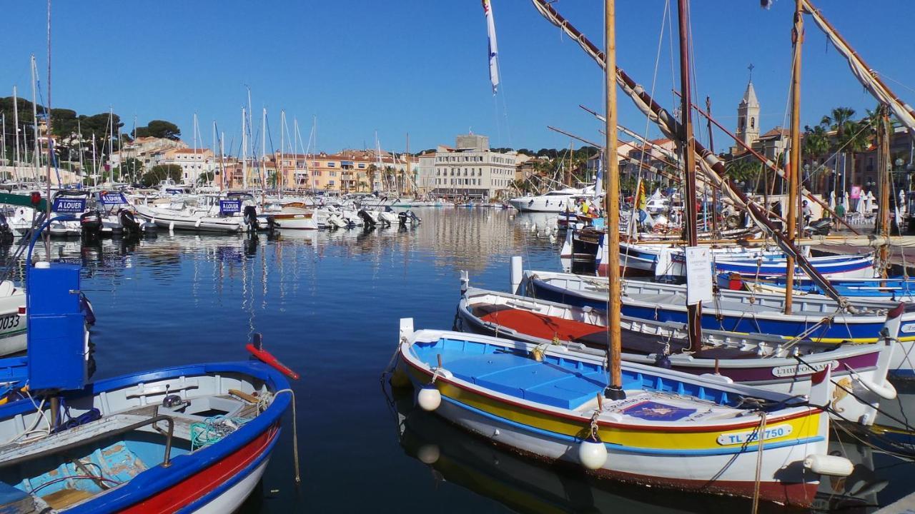 Hotel Restaurant De La Tour Sanary-sur-Mer Zewnętrze zdjęcie